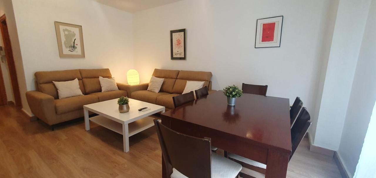 Apartamentos Plaza Alicante Bagian luar foto