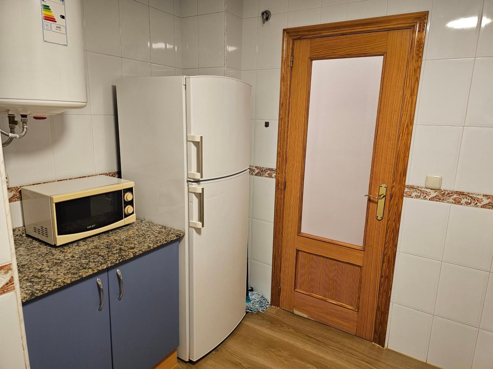 Apartamentos Plaza Alicante Bagian luar foto
