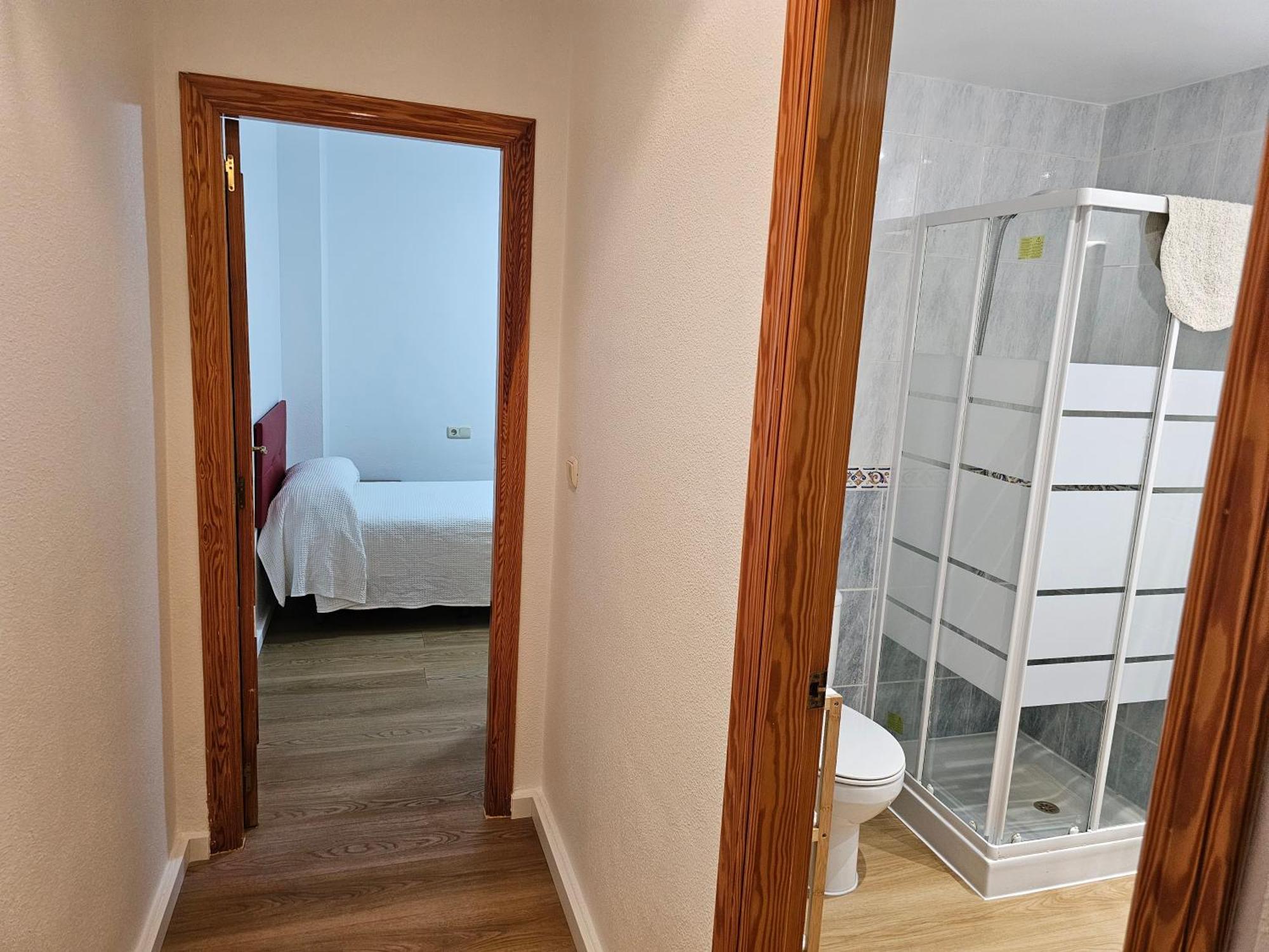 Apartamentos Plaza Alicante Bagian luar foto