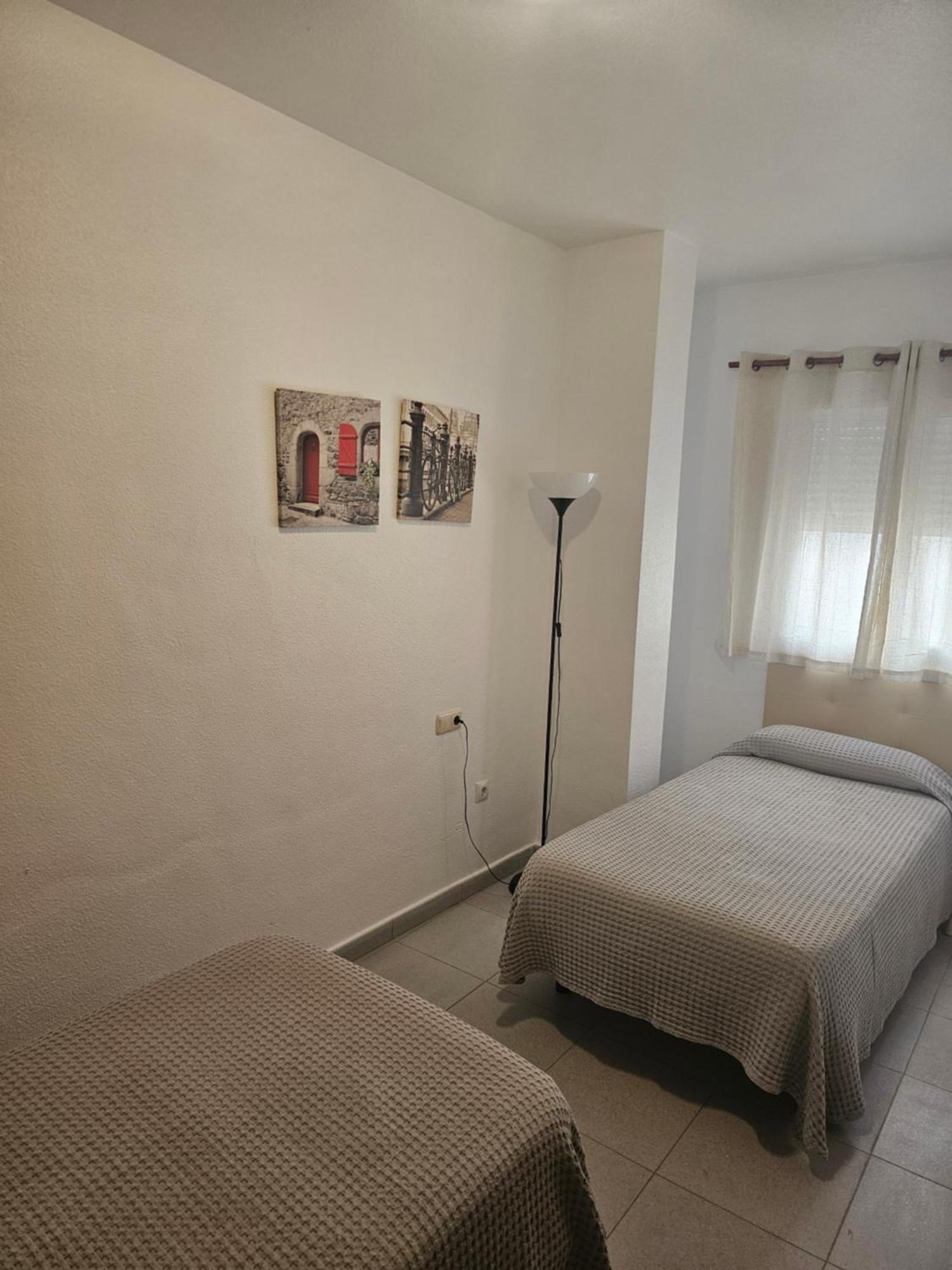 Apartamentos Plaza Alicante Ruang foto