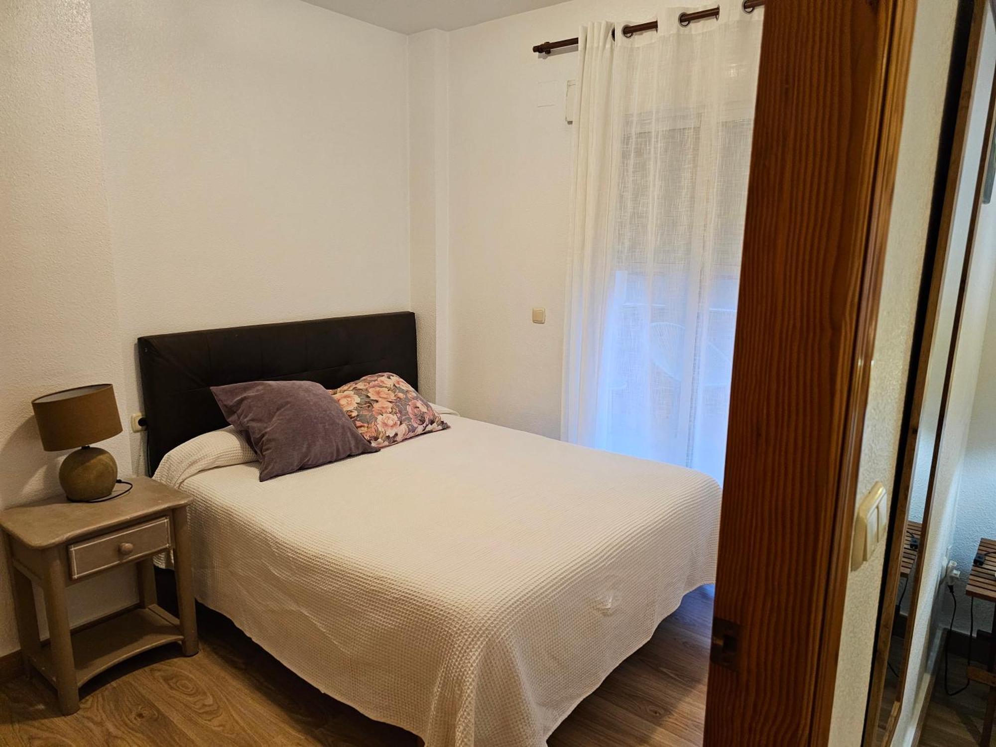 Apartamentos Plaza Alicante Ruang foto